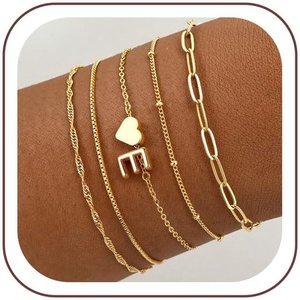 Turandoss Initial Bracelet Set for Women – 5PCS Dainty 14K Gold Plated Heart Letter A-Z Charm Bracelets Stackable Paperclip Link Chain Bracelets Trendy Jewelry Birthday Gifts for Women Friend Girlfriend(E)