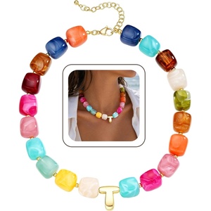 Turandoss Colorful Chunky Beaded Necklaces for Women – Summer Beach Jewelry | Colorful Initial A-Z Necklace, Large Square Acrylic Beaded Choker, Trendy Personalized Boho Vacation Jewelry Gifts for Women(Gold-T)