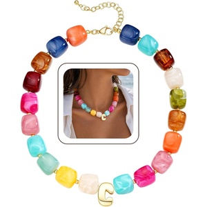 Turandoss Colorful Chunky Beaded Necklaces for Women – Summer Beach Jewelry | Colorful Initial A-Z Necklace, Large Square Acrylic Beaded Choker, Trendy Personalized Boho Vacation Jewelry Gifts for Women(Gold-C)